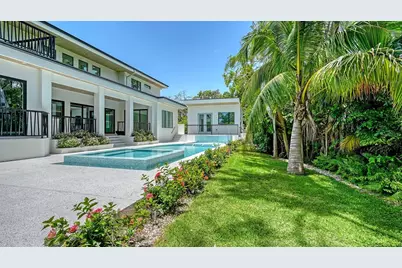 1607 Flower Drive, Sarasota, FL 34239 - Photo 85