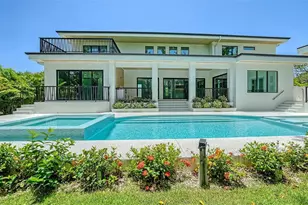 1607 Flower Dr, Sarasota, FL 34239 - Photo 83