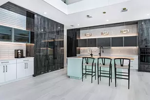 1607 Flower Dr, Sarasota, FL 34239 - Photo 13