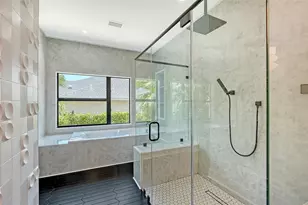 1607 Flower Dr, Sarasota, FL 34239 - Photo 39