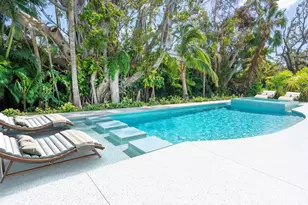 1607 Flower Dr, Sarasota, FL 34239 - Photo 93