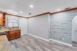 513 25th Ave W, Bradenton, FL 34205 - Photo 11