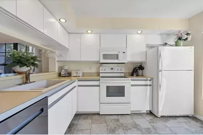 4767 Winslow Beacon #25, Sarasota, FL 34235 - Photo 13