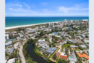 30 Island Circle, Sarasota, FL 34242 - Photo 7