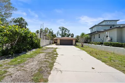 30 Island Circle, Sarasota, FL 34242 - Photo 23