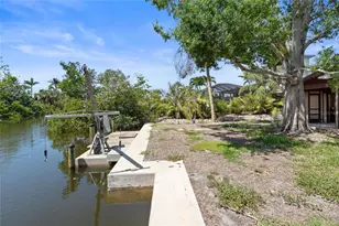 30 Island Cir, Sarasota, FL 34242 - Photo 15
