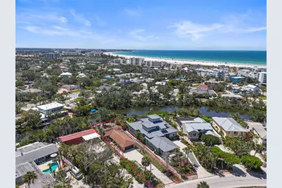 30 Island Circle, Sarasota, FL 34242 - Photo 1