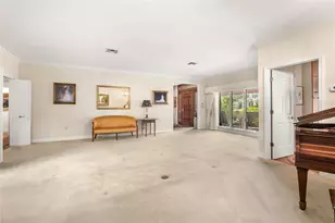 1671 South Dr, Sarasota, FL 34239 - Photo 13