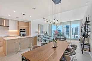 301 Quay Commons, Sarasota, FL 34236 - Photo 15