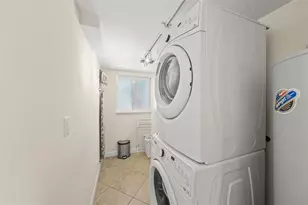 308 Canal Rd, Sarasota, FL 34242 - Photo 7