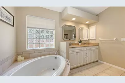 5698 Country Walk Lane, Sarasota, FL 34233 - Photo 33