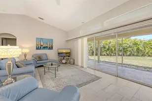 5698 Country Walk Ln, Sarasota, FL 34233 - Photo 5