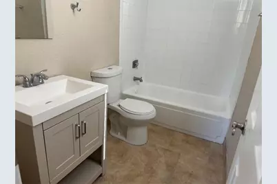 2650 Coconut Bay Lane #521, Sarasota, FL 34237 - Photo 7