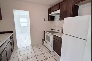 2270 Aaron St, Port Charlotte, FL 33952 - Photo 3