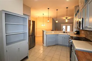 30754 Midtown Ct, Wesley Chapel, FL 33545 - Photo 5