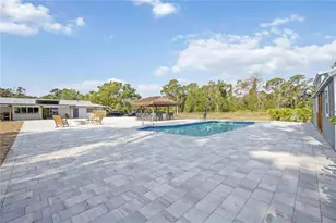 2255 61st St, Sarasota, FL 34243 - Photo 27