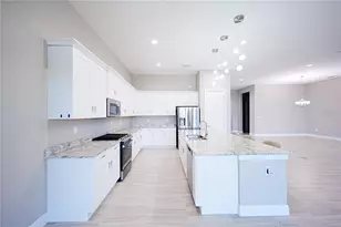 9124 Bernini Pl, Sarasota, FL 34240 - Photo 9