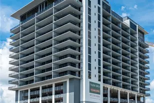 221 Main St N, Saint Petersburg, FL 33716 - Photo 1