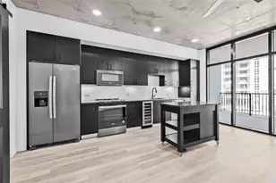 221 Main St N, Saint Petersburg, FL 33716 - Photo 3