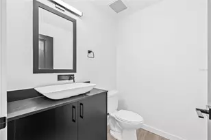 221 Main St N, Saint Petersburg, FL 33716 - Photo 13