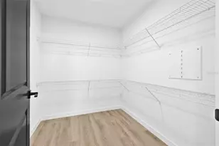 221 Main St N, Saint Petersburg, FL 33716 - Photo 13