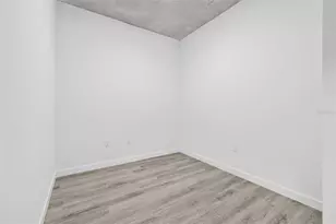 221 Main St N, Saint Petersburg, FL 33716 - Photo 13