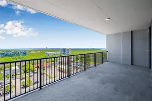 221 Main St N, Saint Petersburg, FL 33716 - Photo 7