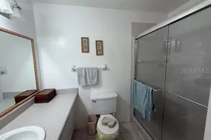 2664 Woodgate Ln, Sarasota, FL 34231 - Photo 11