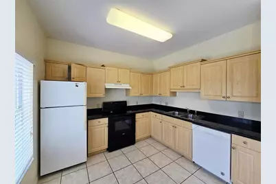 7743 Plantation Circle, University Park, FL 34201 - Photo 5