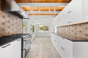 8234 Midnight Pass Rd, Sarasota, FL 34242 - Photo 3