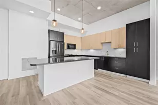 221 Main St N, Saint Petersburg, FL 33716 - Photo 7