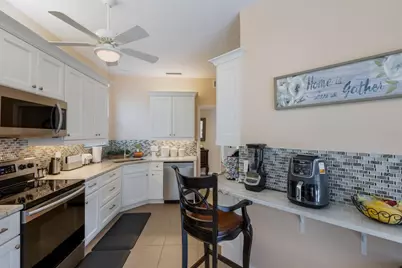 915 SW Barclay Court, Venice, FL 34293 - Photo 5