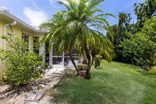 915 SW Barclay Ct, Venice, FL 34293 - Photo 21