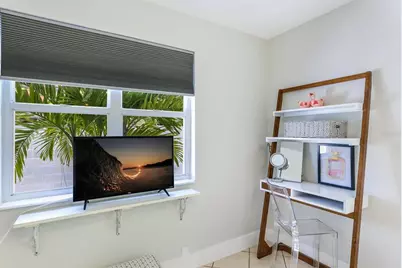 161 Golden Gate Point #1, Sarasota, FL 34236 - Photo 25