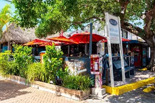 5600 Beach Way Dr, Sarasota, FL 34242 - Photo 51