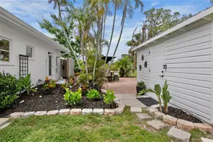 404 Bayshore Rd, Nokomis, FL 34275 - Photo 31