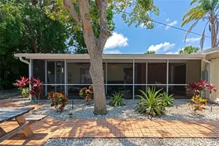 2363 Milford Cir, Sarasota, FL 34239 - Photo 39