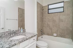 12515 Garibaldi Ln, Venice, FL 34293 - Photo 11