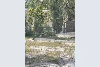 Jungle Way, Sarasota, FL 34243 - Photo 3