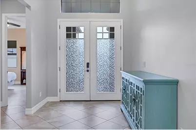 6636 35th Court E, Sarasota, FL 34243 - Photo 9