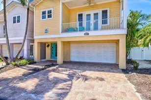 145 50th St, Holmes Beach, FL 34217 - Photo 5