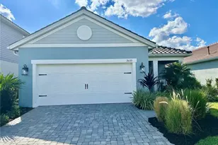 2633 Star Apple Wy, Sarasota, FL 34240 - Photo 1