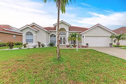 7327 38th Court East, Sarasota, FL 34243 - Photo 1