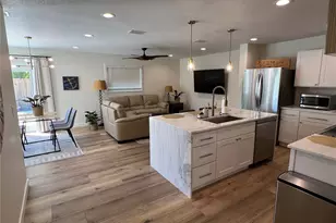 4460 Emerald Ridge Dr, Sarasota, FL 34233 - Photo 3