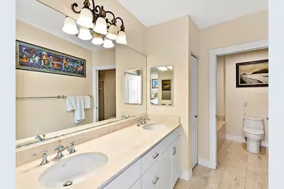 1233 N Gulfstream Avenue #401, Sarasota, FL 34236 - Photo 23