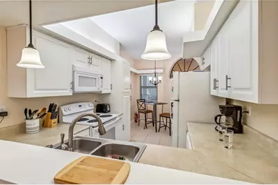 5734 Ashton Lake Drive #7, Sarasota, FL 34231 - Photo 11