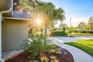 8007 17th Ave NW, Bradenton, FL 34209 - Photo 5