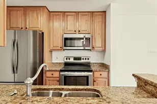 8933 Manor Loop, Lakewood Ranch, FL 34202 - Photo 17