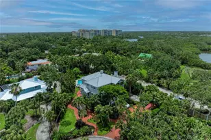 8963 Fishermens Bay Dr, Sarasota, FL 34231 - Photo 13