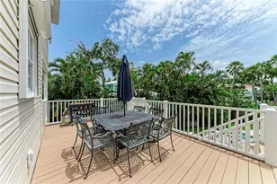 8963 Fishermens Bay Dr, Sarasota, FL 34231 - Photo 73